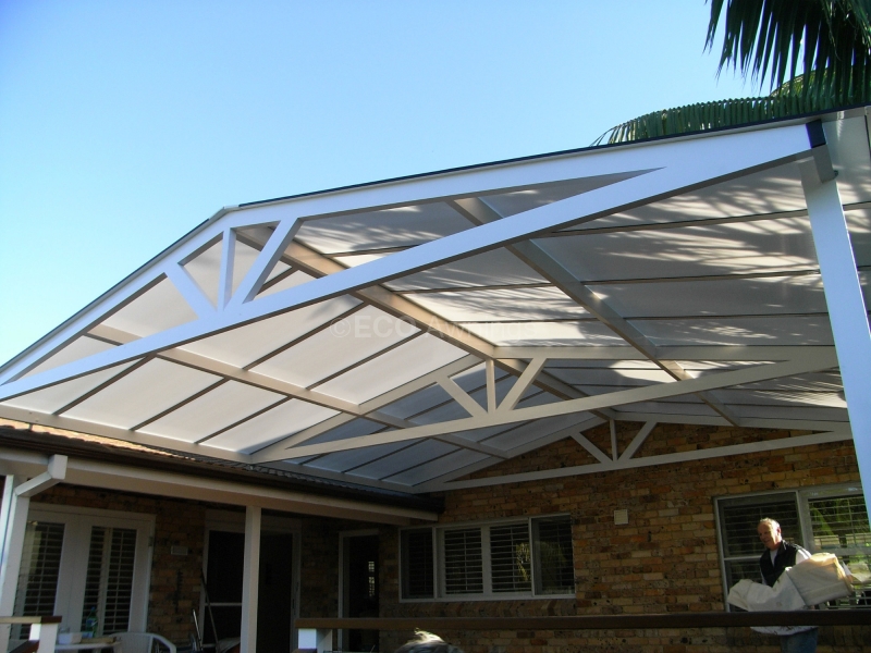 Gable roof - Eco Awnings